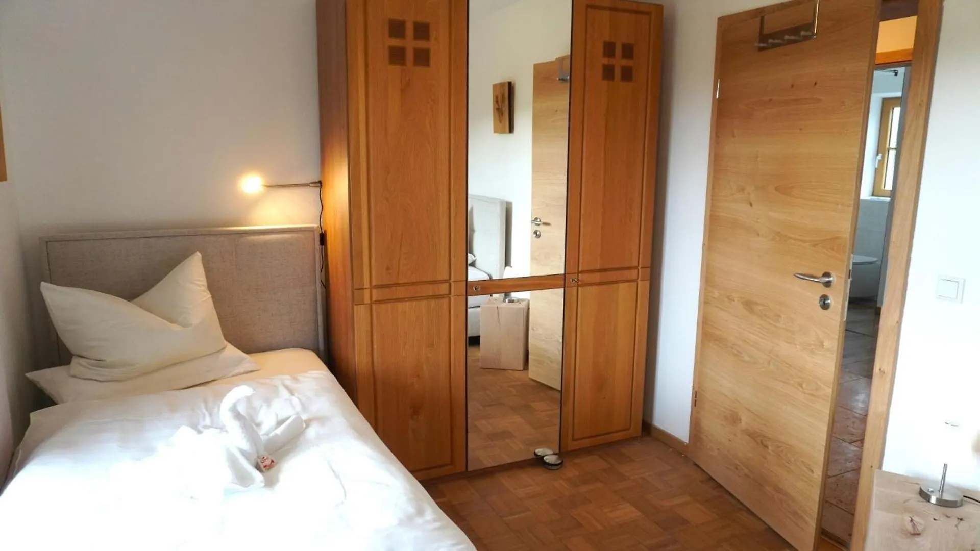 Apartment Ferienwohnung Lorenz Heufeld